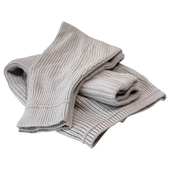 Lululemon | Ribbed Turtleneck Sweater | XS | Grey | Minimalist | Casual | Cozy - Picture 11 of 16